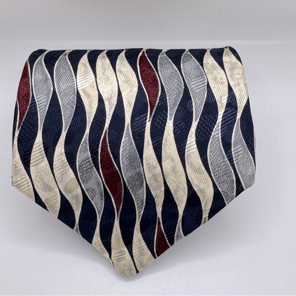 Pierre Cardin Navy Blue and Silver Silk Tie with Wavy Pattern